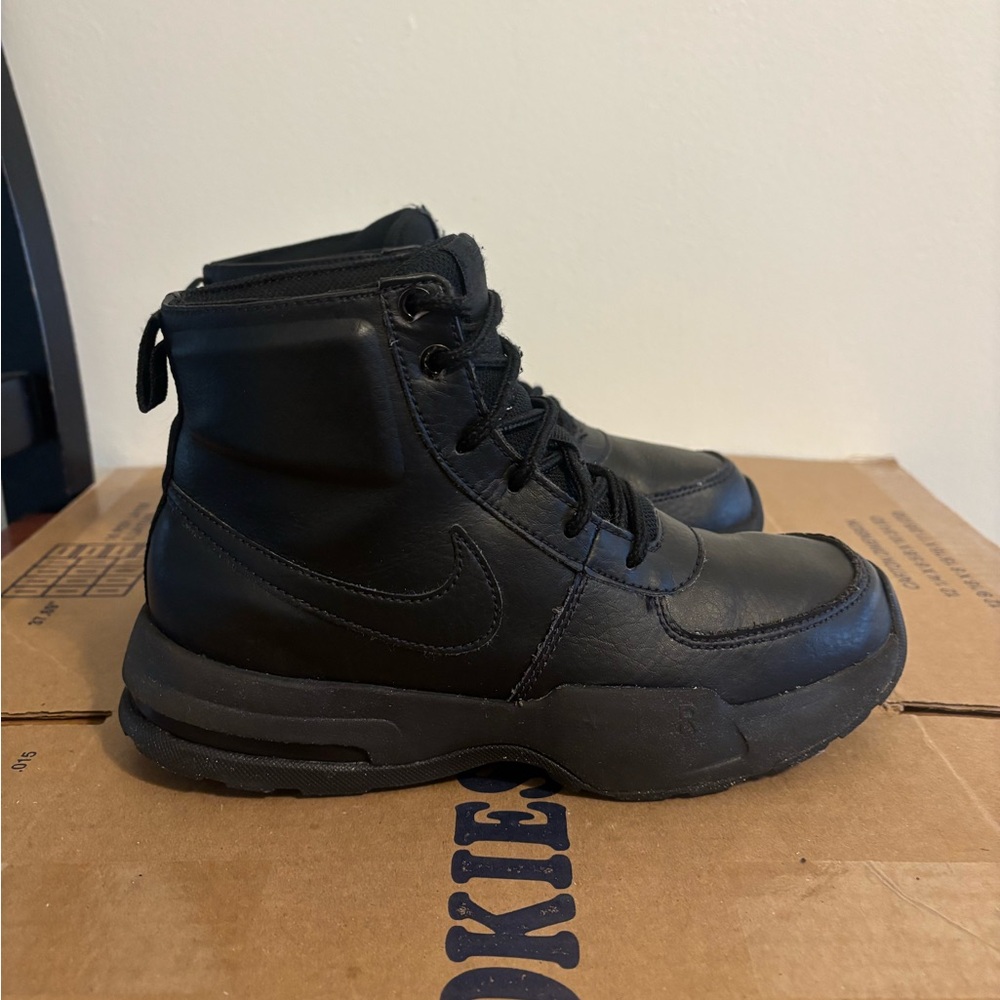 Nike Air Max Goaterra 2.0 Boots Kids Size 5.5Y /DC9515-001 Black